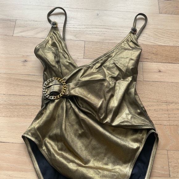 Metallic 2024 Chanel swim suit size 38 used few times - Picture 4 of 7